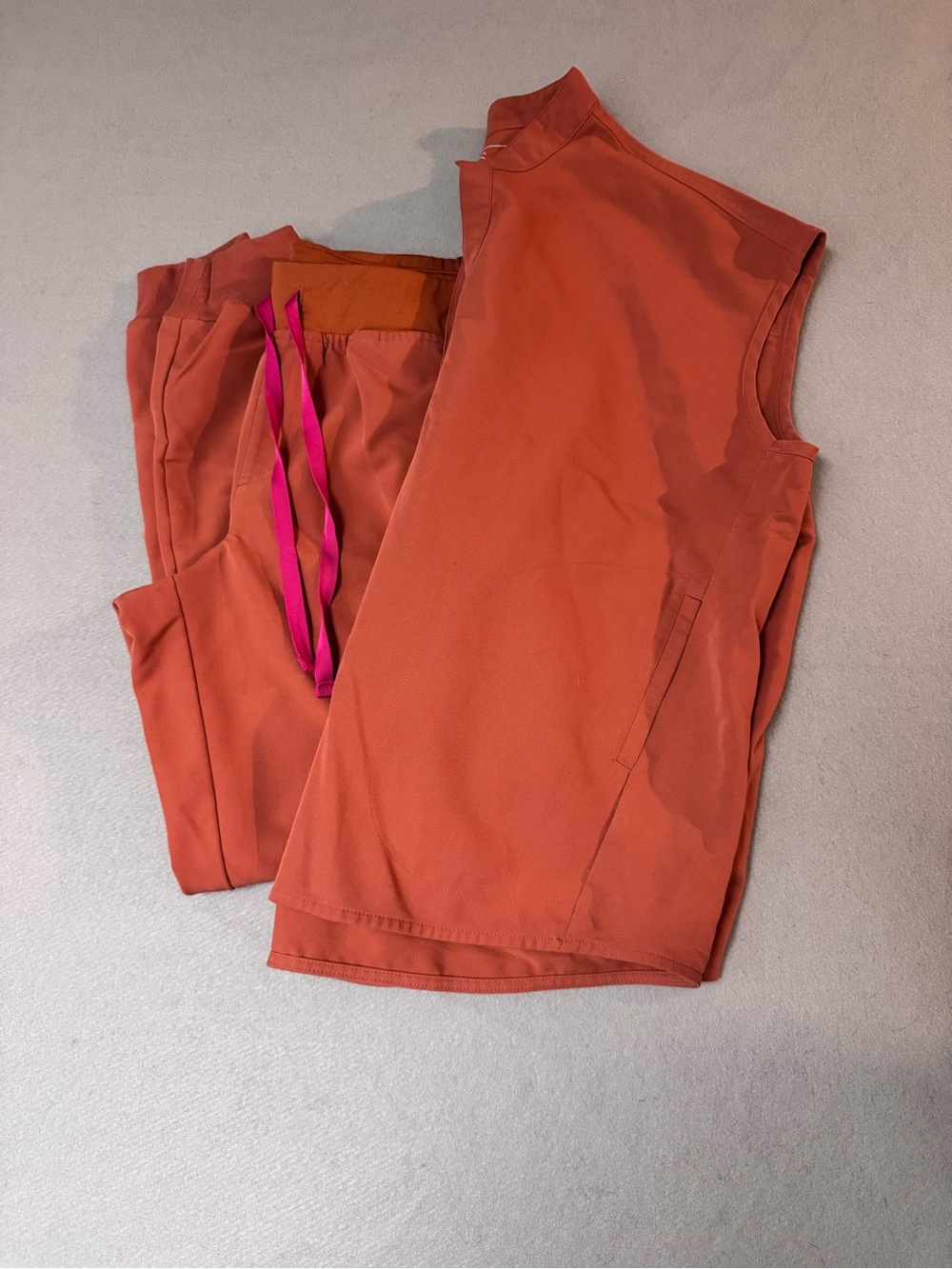 FIGS Women's Rust Orange Scrub Set Size Medium